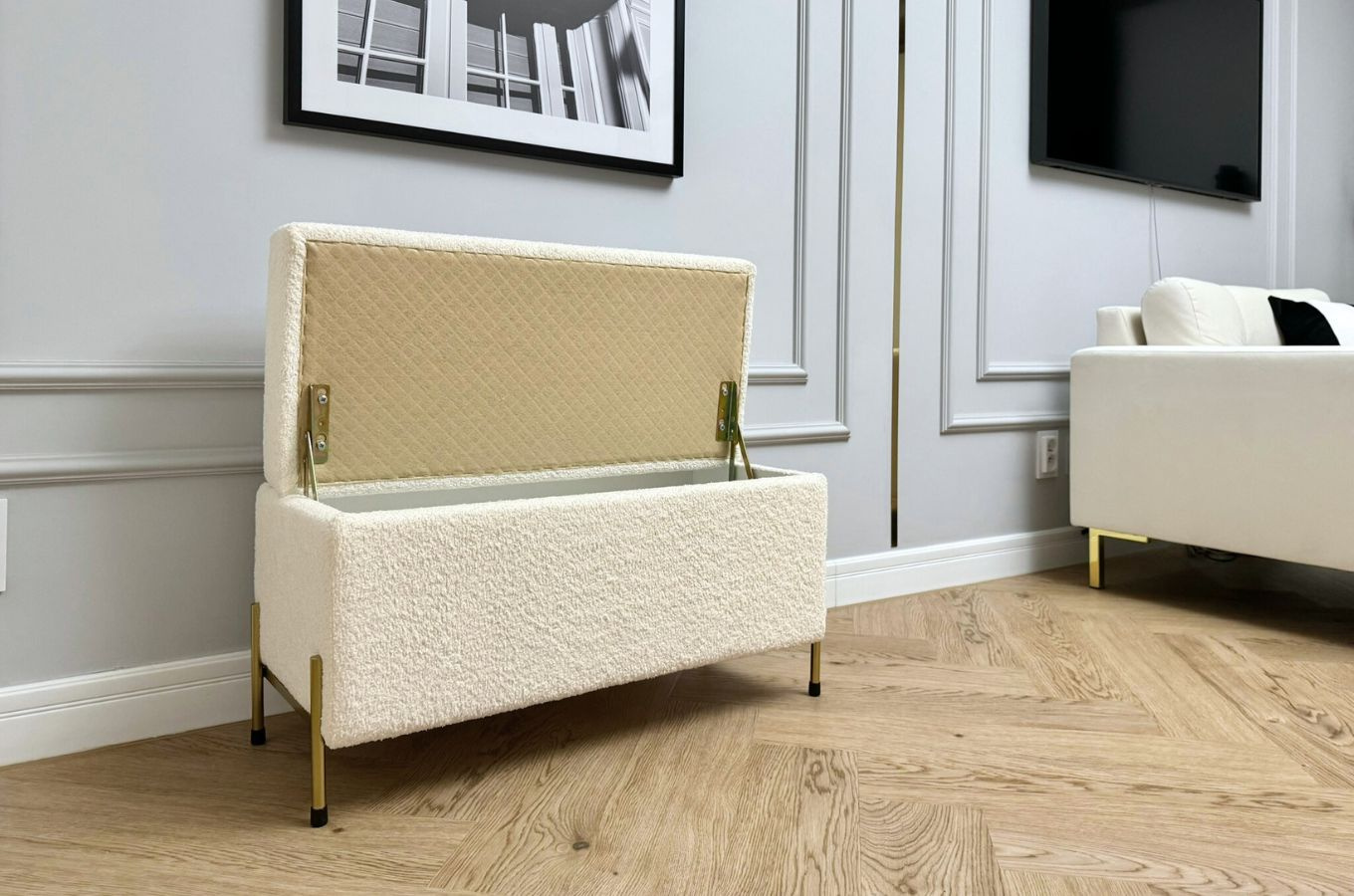 Tapicerowana ławka Dancan BORGO w tkaninie boucle z pojemnikiem, na złotych metalowych nogach