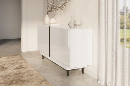 Elegancka biała komoda Dancan ARTEMISA ze złotymi dodatkami / szer. 163 cm